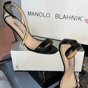 MANOLO Blanhnik Heels